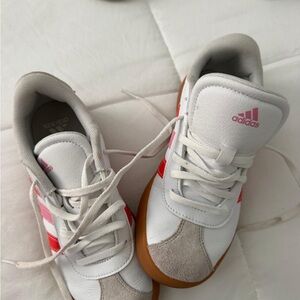 Adidas Kids White and Pink Sneakers with Gum Sole